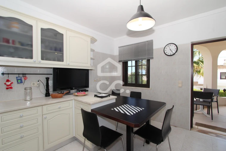 Moradia T4 para Venda em Porches Foto 18