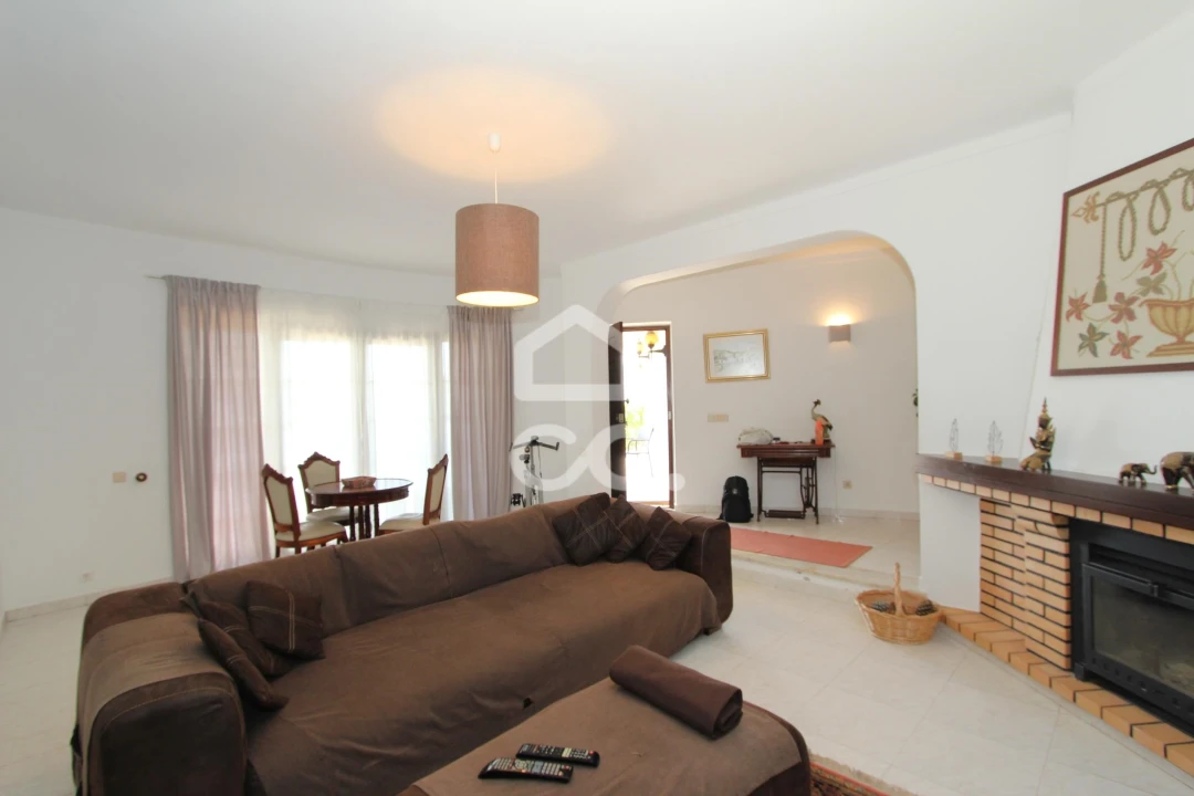 Moradia T4 para Venda em Porches Foto 9