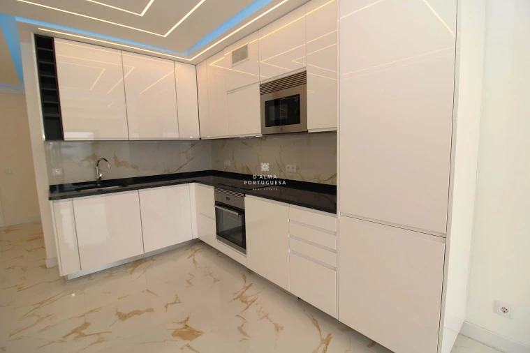 Apartamento T2 para Venda em Quarteira Foto 3