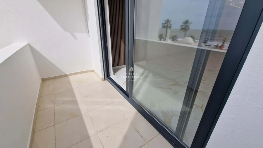 Apartamento T2 para Venda em Quarteira Foto 8