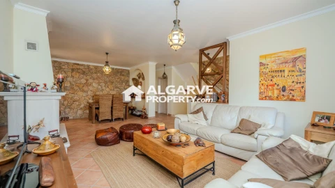Moradia T3 para Venda em Quelfes
