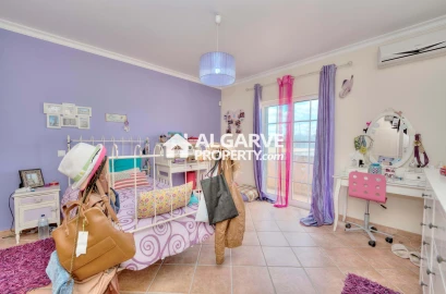 Moradia T3 para Venda em Quelfes