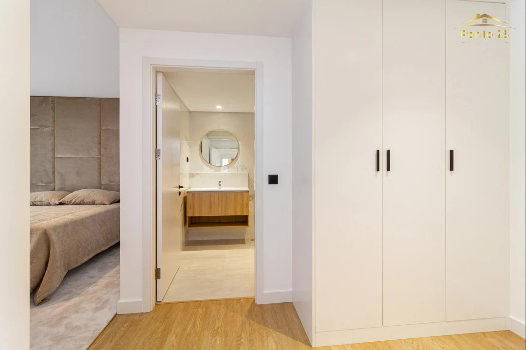 Apartamento T5 para Venda em São Martinho Foto 11