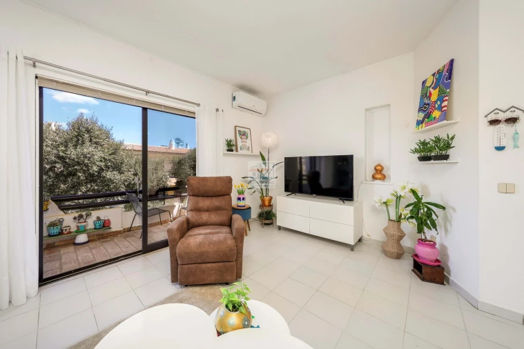 Apartamento T1 para Venda em Alvor Foto 9