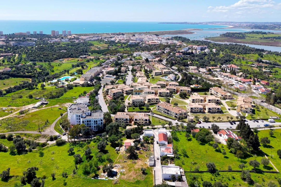 Apartamento T1 para Venda em Alvor Foto 1