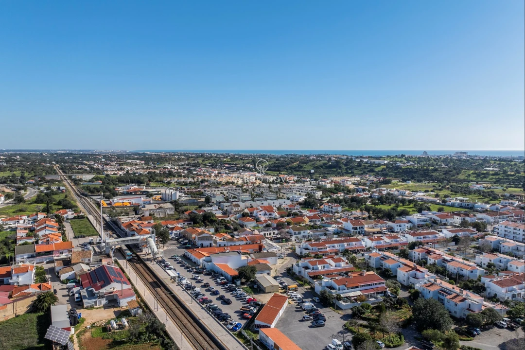 Moradia T4 para Venda em Ferreiras Foto 30