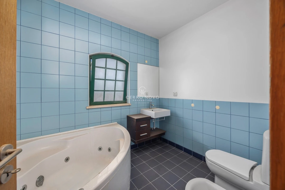 Moradia T4 para Venda em Ferreiras Foto 18