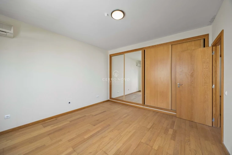 Moradia T4 para Venda em Ferreiras Foto 23