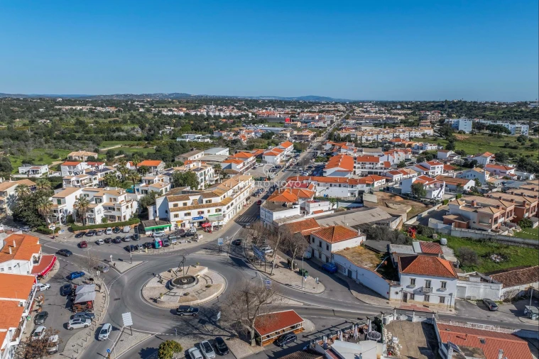 Moradia T4 para Venda em Ferreiras Foto 29