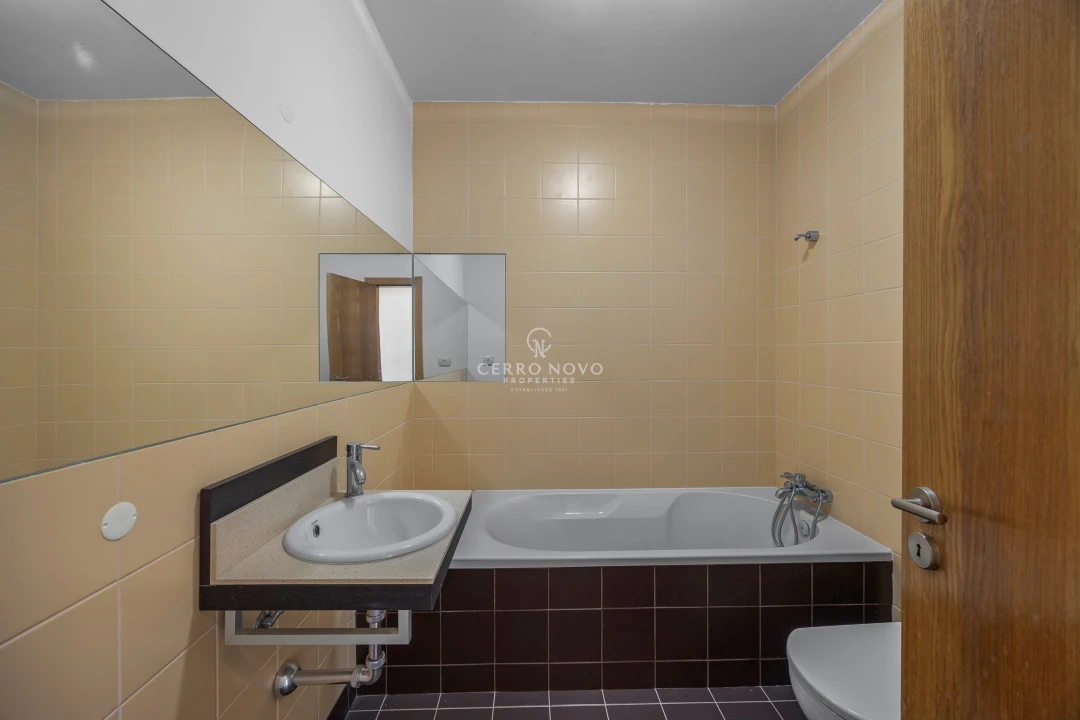 Moradia T4 para Venda em Ferreiras Foto 21