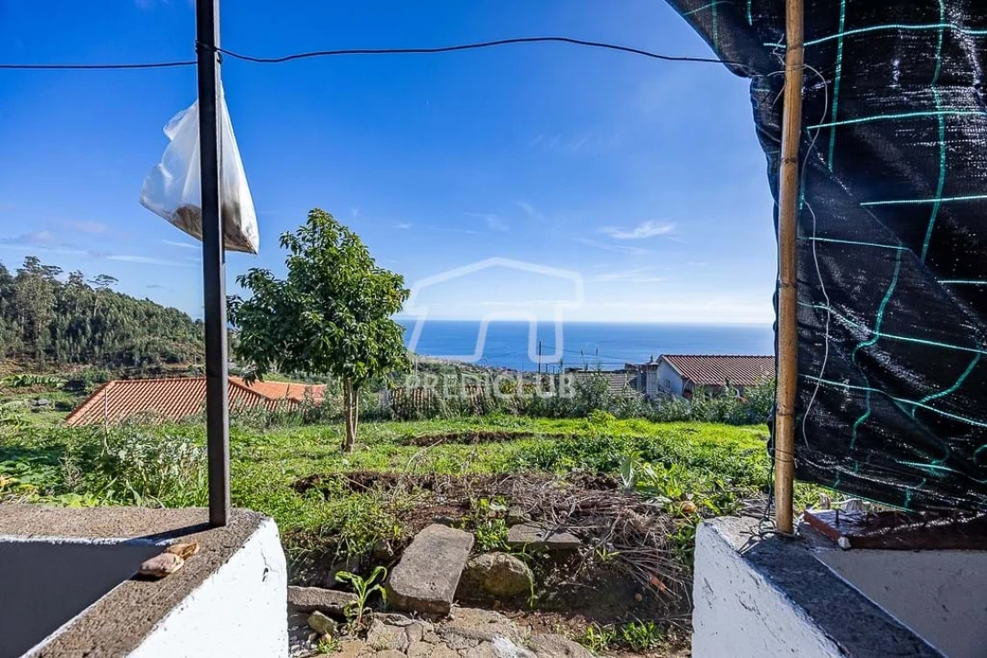 Moradia T2 para Venda em Canhas Foto 9