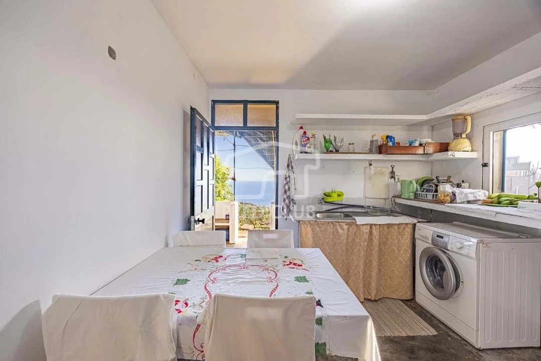 Moradia T2 para Venda em Canhas Foto 13