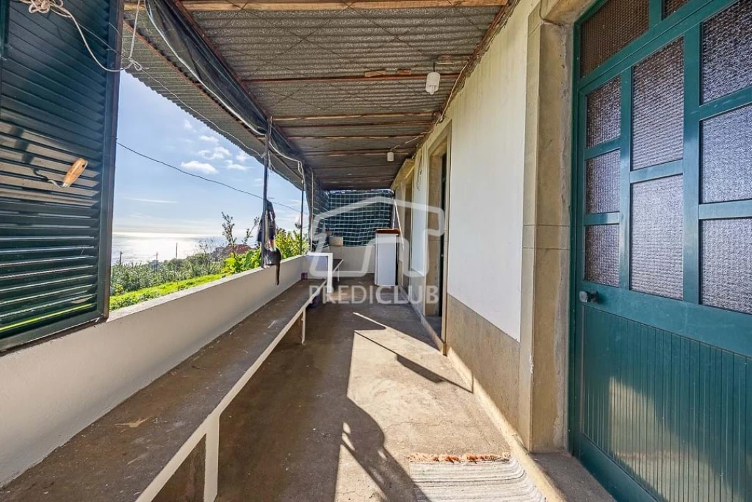 Moradia T2 para Venda em Canhas Foto 11