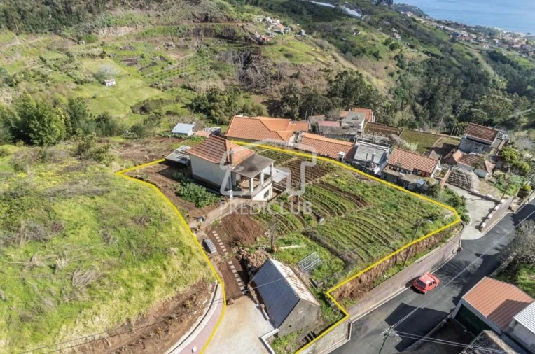 Moradia T2 para Venda em Canhas Foto 23