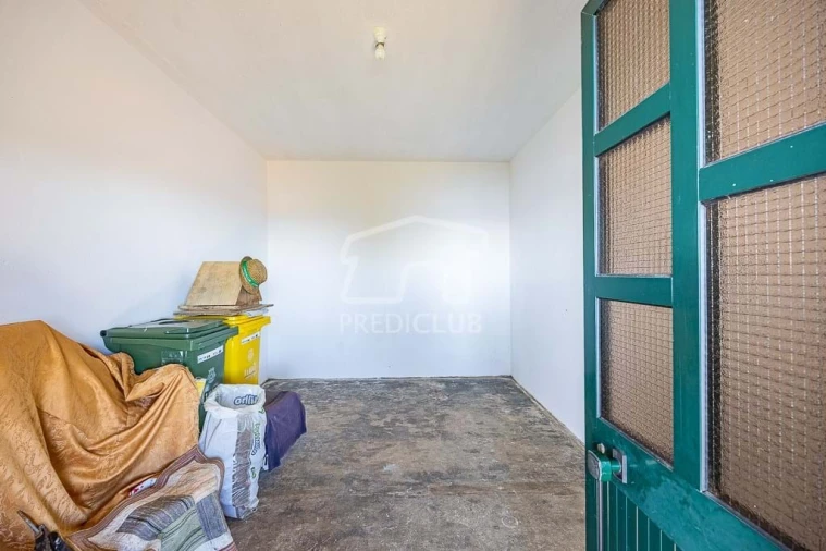 Moradia T2 para Venda em Canhas Foto 15