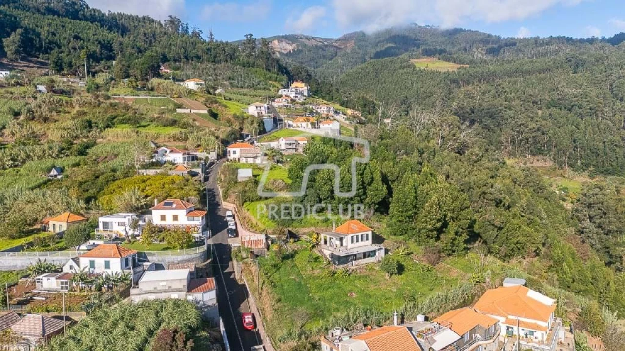 Moradia T2 para Venda em Canhas Foto 17