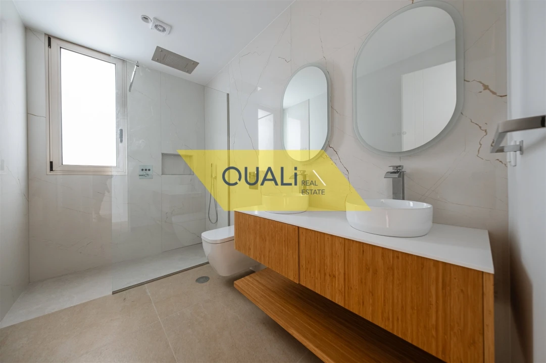 Moradia T3 para Venda em Estreito da Calheta Foto 18