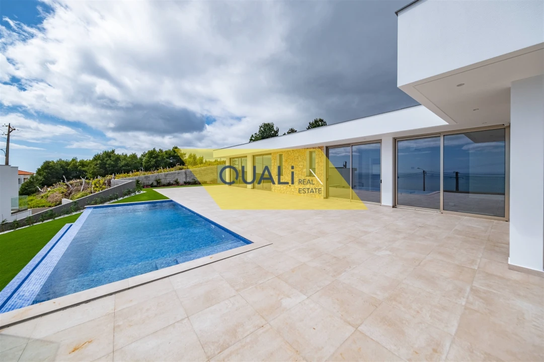 Moradia T3 para Venda em Estreito da Calheta Foto 4