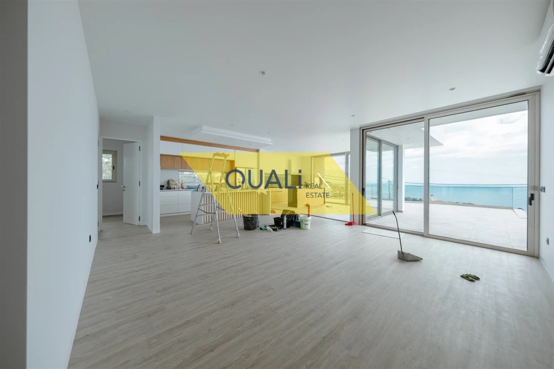 Moradia T3 para Venda em Estreito da Calheta Foto 6