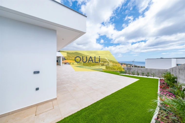 Moradia T3 para Venda em Estreito da Calheta Foto 2