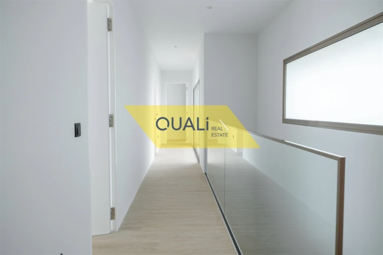 Moradia T3 para Venda em Estreito da Calheta Foto 8