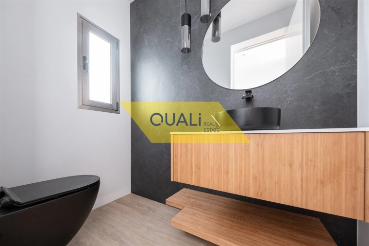 Moradia T3 para Venda em Estreito da Calheta Foto 7