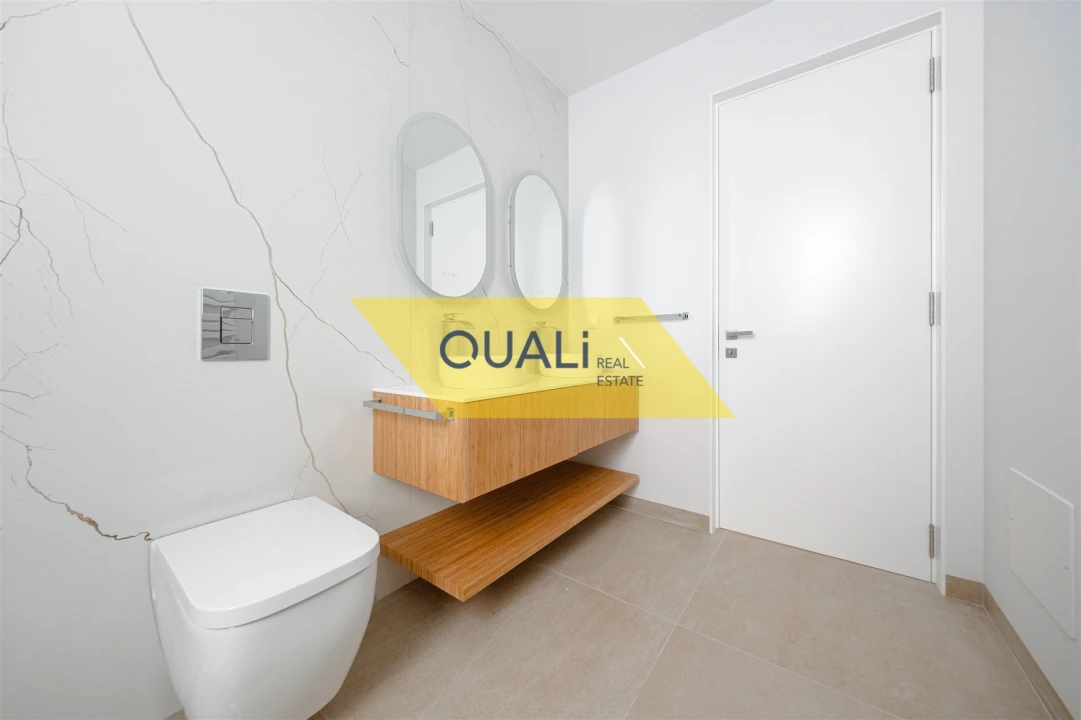 Moradia T3 para Venda em Estreito da Calheta Foto 19