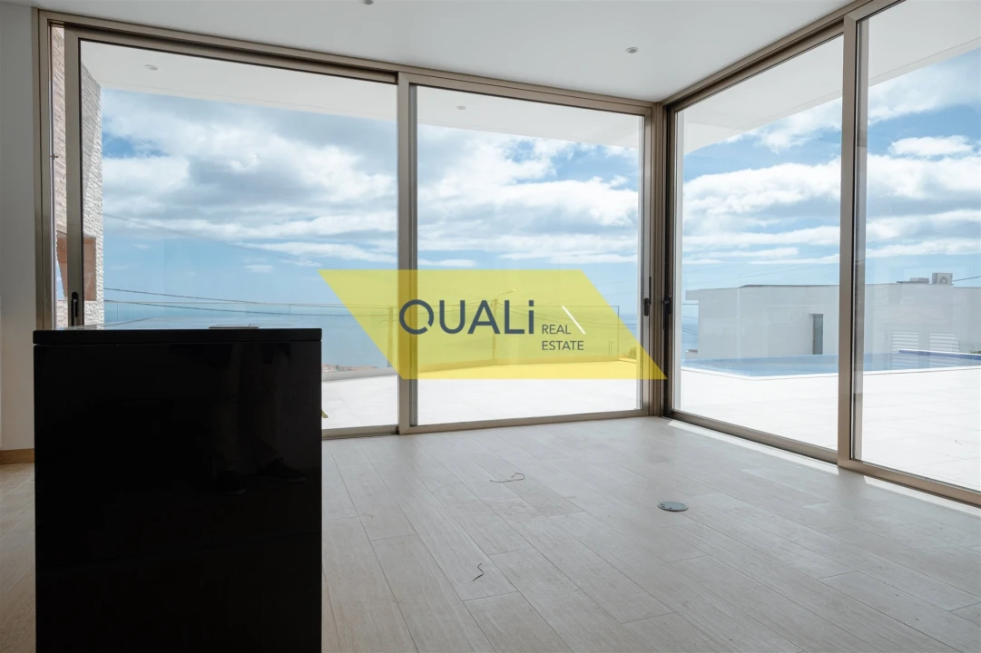 Moradia T3 para Venda em Estreito da Calheta Foto 5