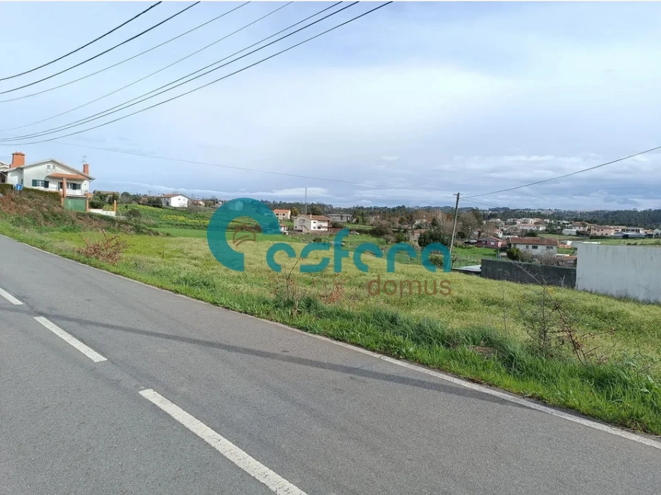 Terreno para Venda em Fornos Foto 2