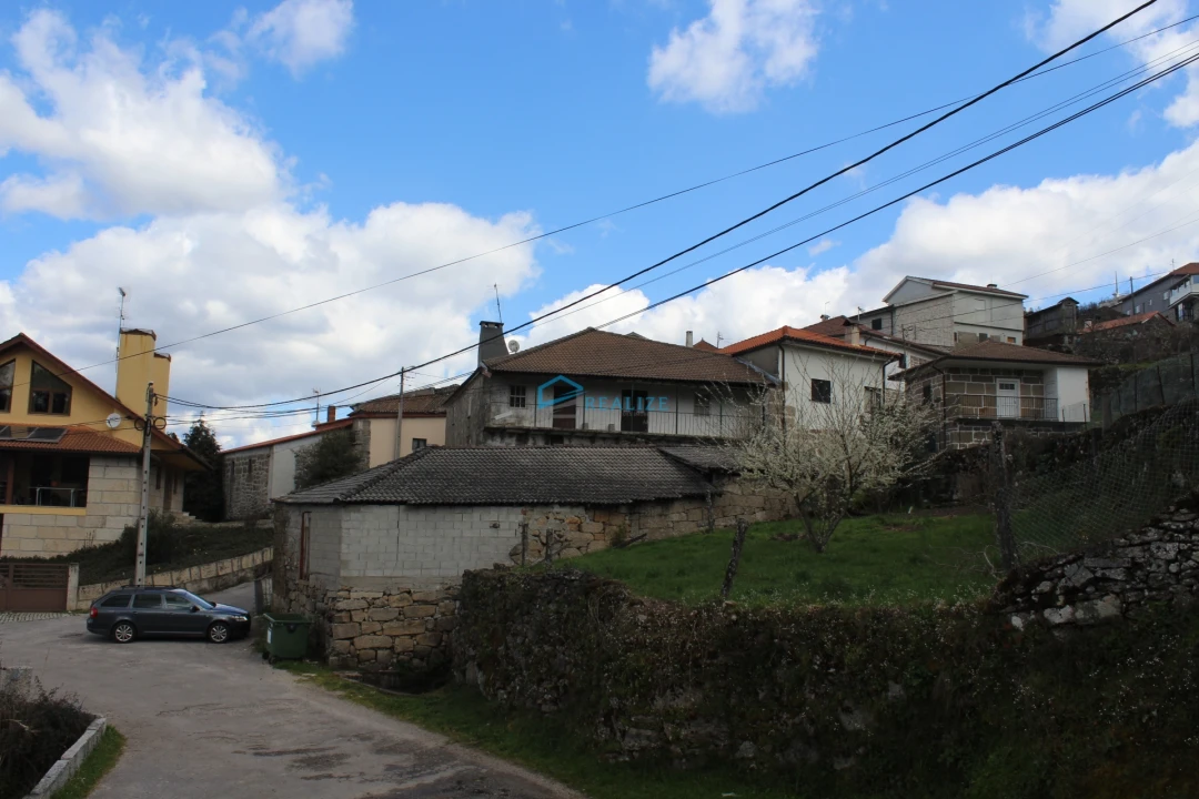 Moradia T6 para Venda em Telões Foto 4