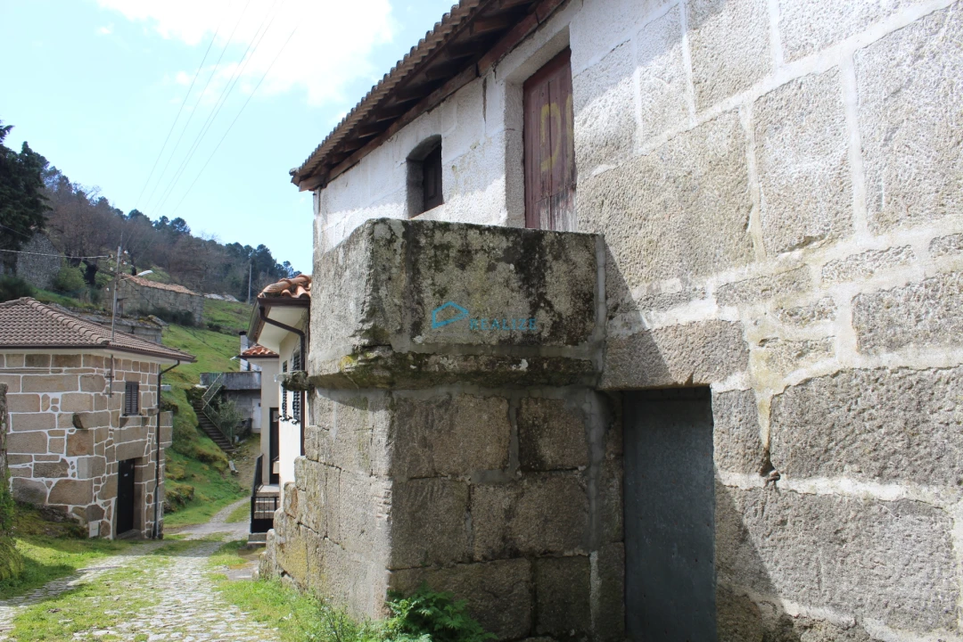 Moradia T6 para Venda em Telões Foto 8