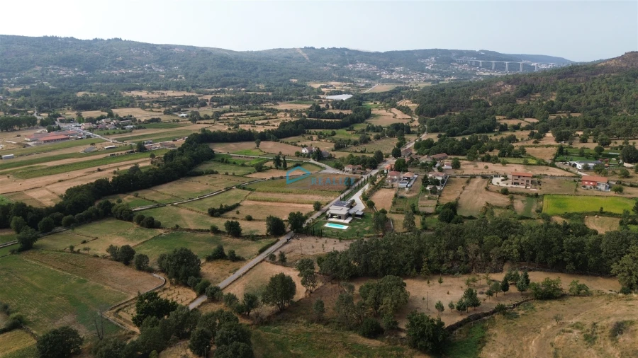 Moradia T6 para Venda em Telões Foto 3