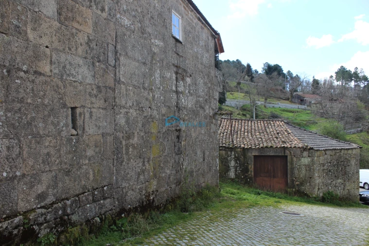 Moradia T6 para Venda em Telões Foto 6