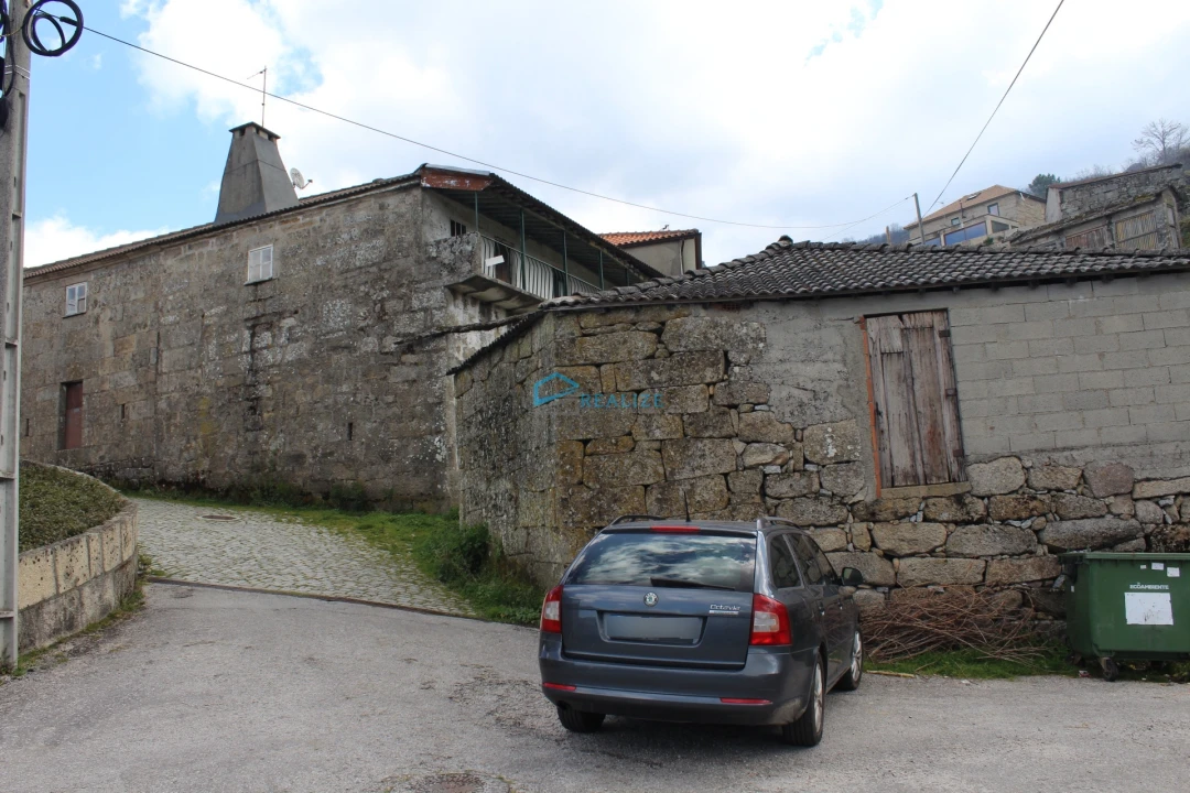 Moradia T6 para Venda em Telões Foto 5