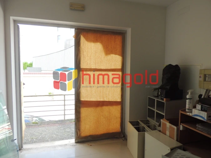 Loja para Venda em Porto de Mós - São João Baptista e São Pedro Foto 3