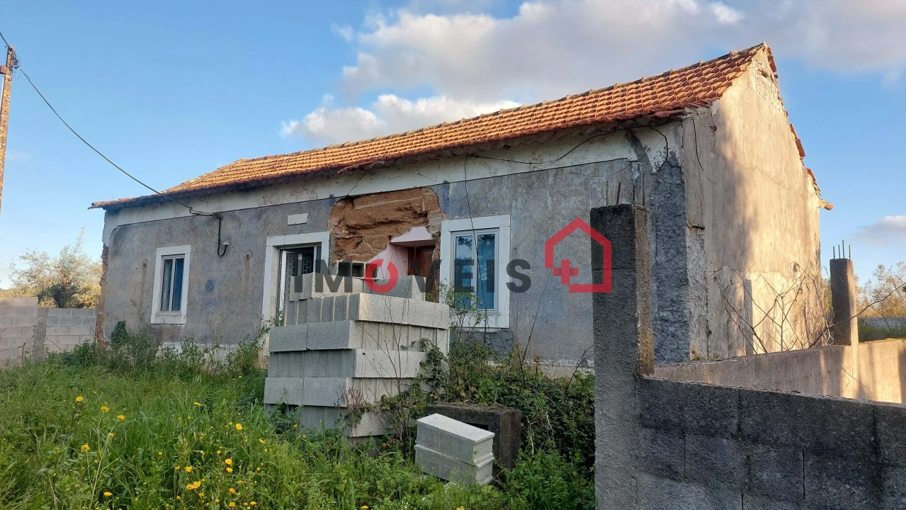 Moradia T2 para Venda em Rio de Couros e Casal dos Bernardos Foto 11