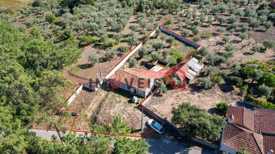 Moradia T2 para Venda em Rio de Couros e Casal dos Bernardos Foto 13