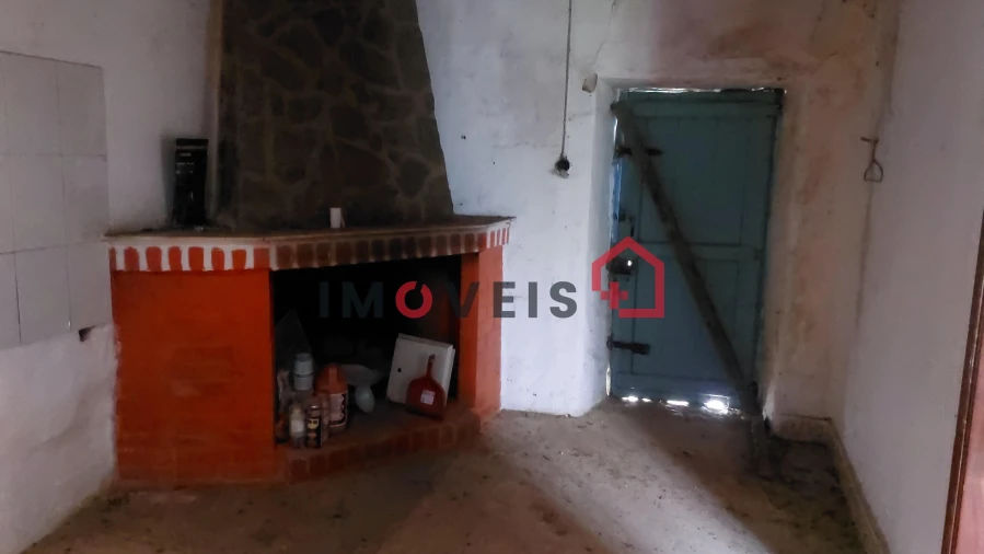 Moradia T2 para Venda em Rio de Couros e Casal dos Bernardos Foto 3