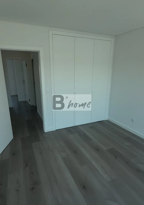Apartamento T1 para Venda em Corroios