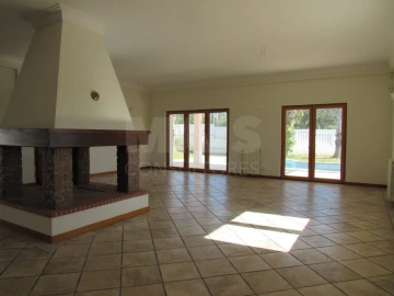 Moradia T5 para Venda em Sesimbra (Castelo)