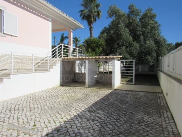 Moradia T5 para Venda em Sesimbra (Castelo)
