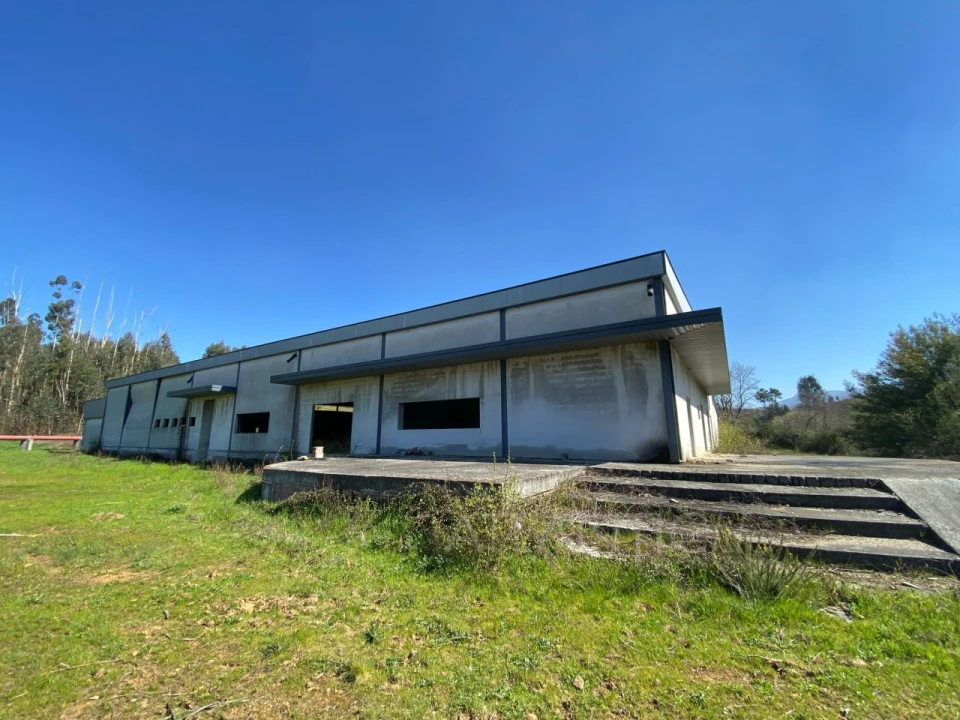 Armazém para Venda em Carragozela e Várzea de Meruge Foto 1