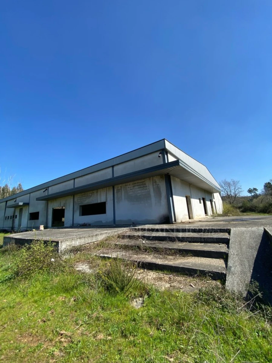 Armazém para Venda em Carragozela e Várzea de Meruge Foto 2
