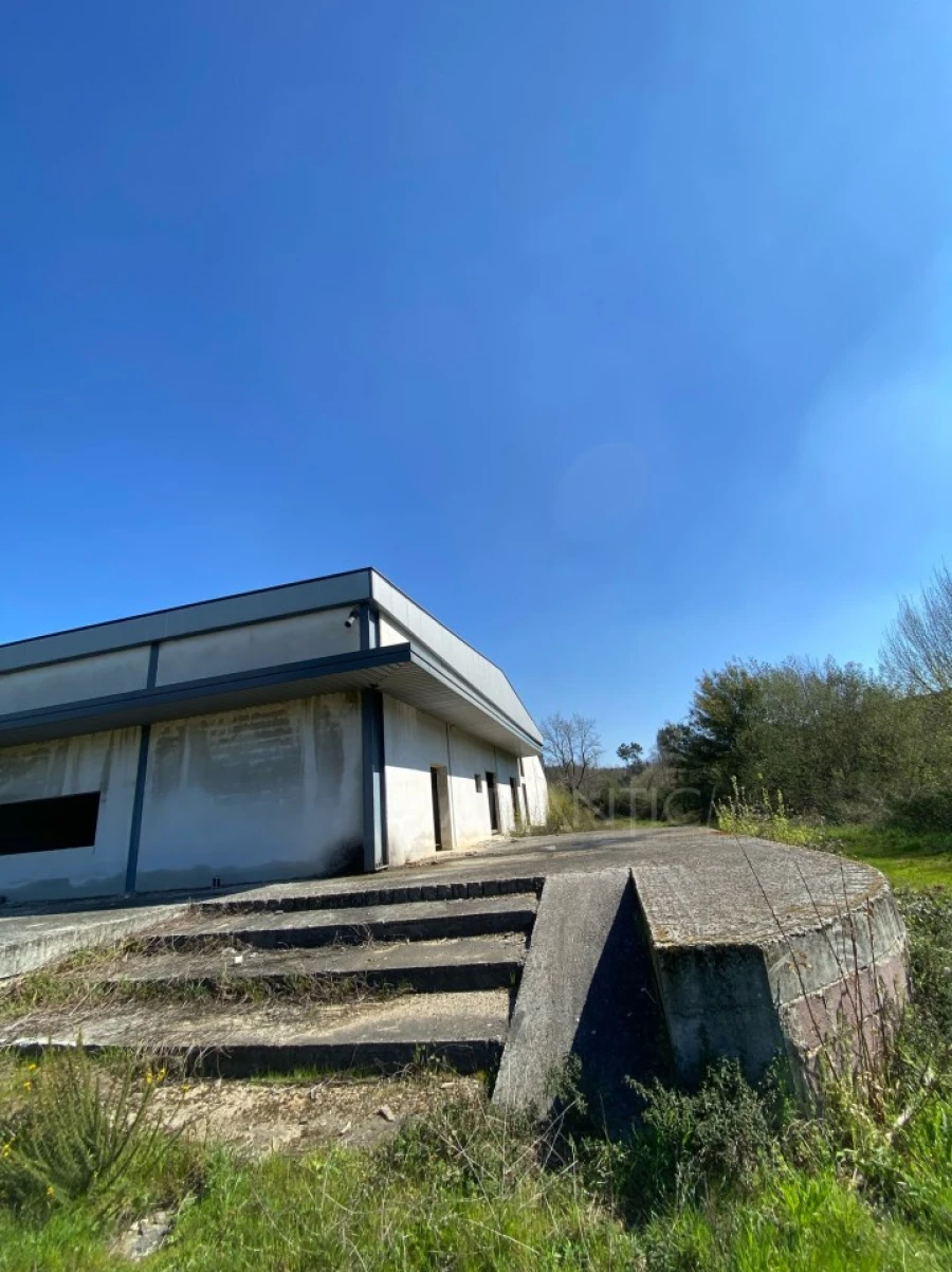Armazém para Venda em Carragozela e Várzea de Meruge Foto 3