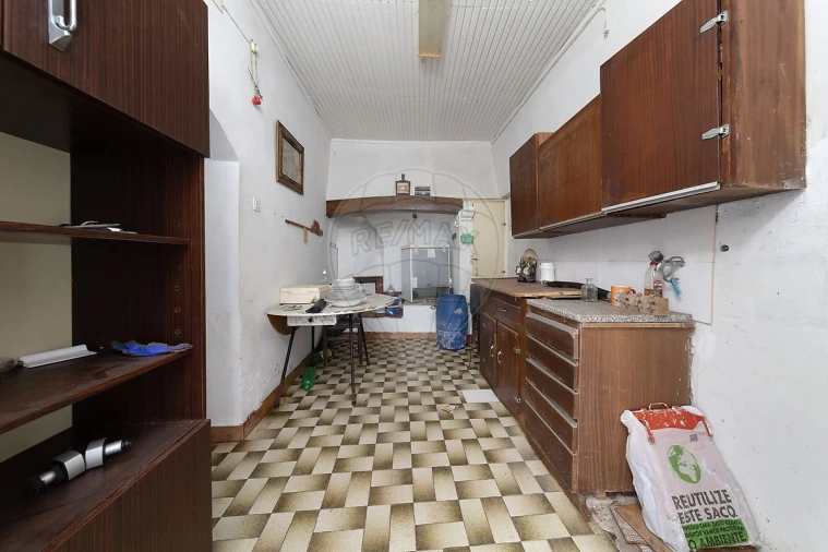 Moradia T3 para Venda em Alcoentre Foto 4