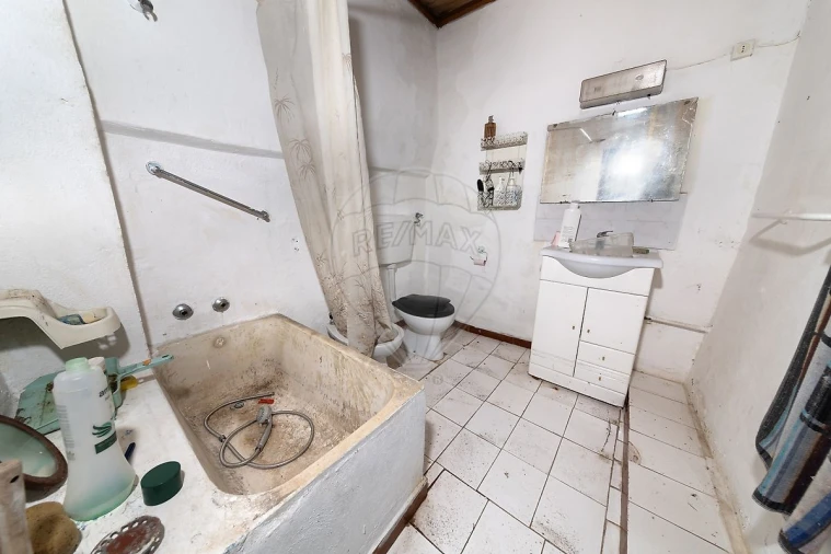 Moradia T3 para Venda em Alcoentre Foto 8