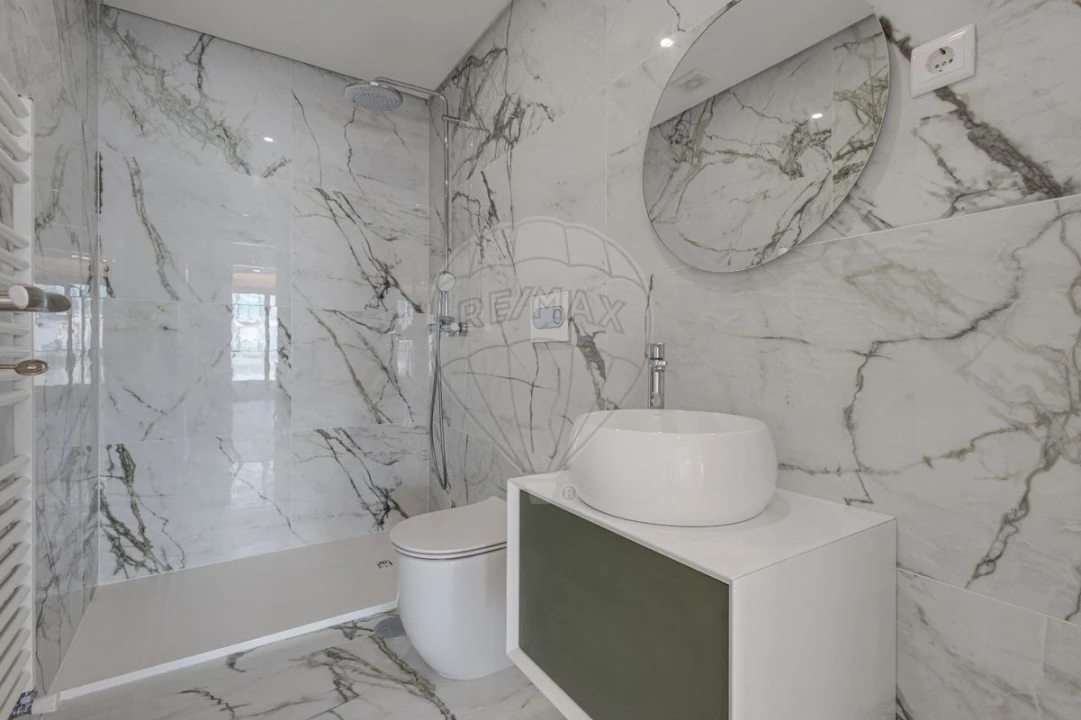 Apartamento T5 para Venda em Gafanha da Encarnação Foto 31