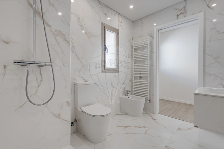 Apartamento T5 para Venda em Gafanha da Encarnação Foto 33