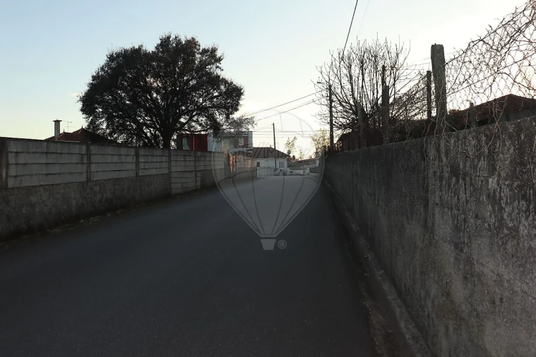 Terreno para Venda em Avidos e Lagoa Foto 3