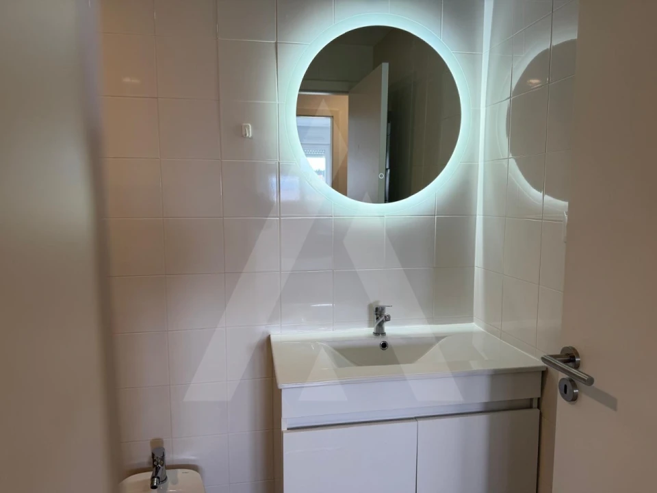 Apartamento T2 para Arrendamento em Aradas Foto 12